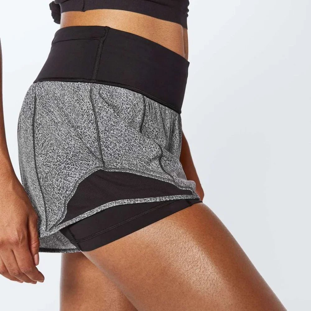 (6742) 🍋 Lululemon Hotty Hot Short (Naked 4") **LOVED - Picture 1 of 5